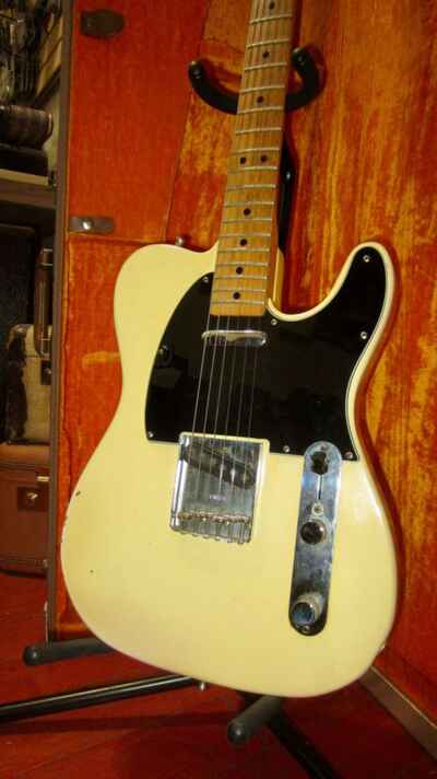 Vintage 1978 Fender Telecaster White w /  Two Tone Case