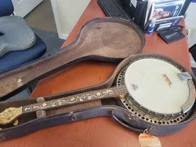 Vintage / Antique 1920s30s Melody King Ornate  Tenor Banjo W / Case 4 string