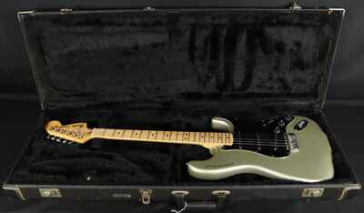 1979 Fender 25th Anniversary Silver Stratocaster Electric Guitar w /  Case