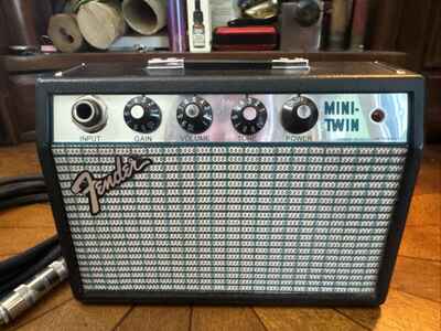 Vintage Fender Mini Twin MT-10 Silver Face Limited Edition With 6?? Patch Cord