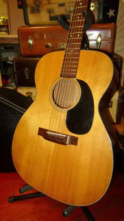 Vintage 1972 Martin 000-18 Natural