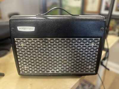 Ampli-vox Guitar Amp (Vintage)