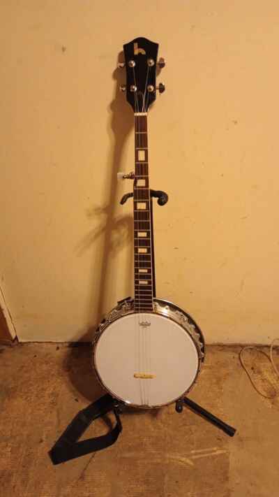 HARMONY CHICAGO 5 STRING BANJO OPEN BACK METAL RESONATOR.