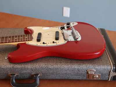 1966 Fender Mustang Electric Guitar ?? Dokota Red ?? Great Condition ?? w / OHSC