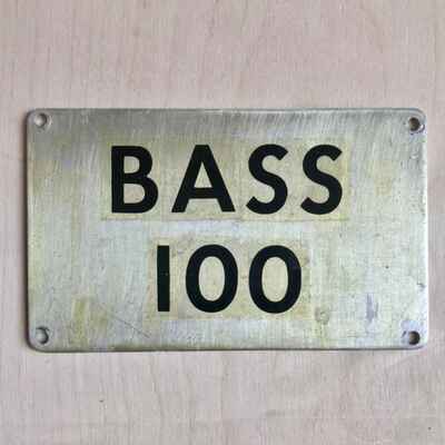 Vintage  BASS 100 Guitar amp  /  cabinet  logo 4x12 2x12 4x10 1x15 1x15 1970