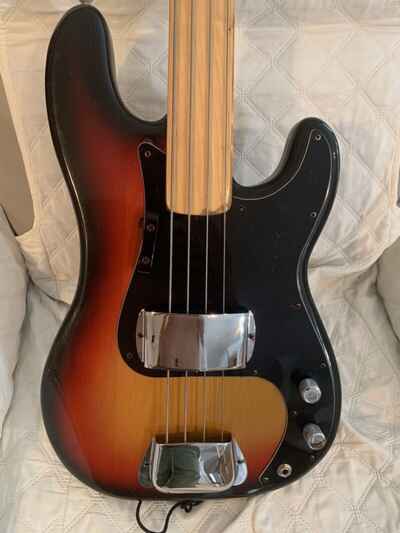 1975 fender precision Bass