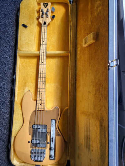 Hayman 4040 Natural Finish Bass Guitar