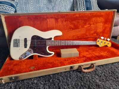 1983 Fender American Vintage Series Jazz Bass Fullerton Reiisue