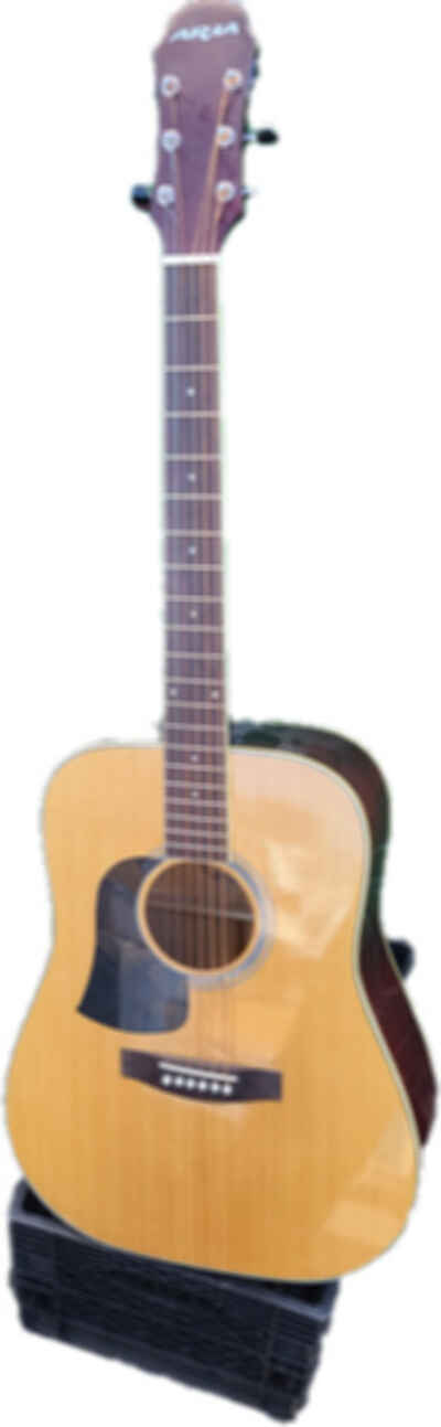 acoustic guitar used